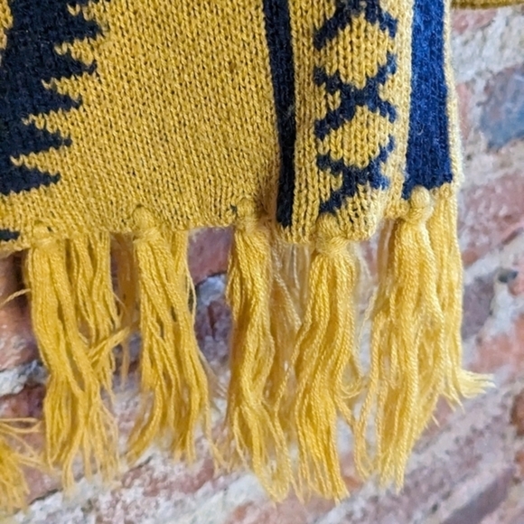 Blu Pepper Large‎ Yellow & Blue Aztec Open Front Cardigan Sweater w/ Fringe - Picture 7 of 9